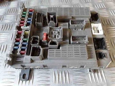 Centralina Comfort CITROËN C5 I Break DE BSIT0400 9646226880 2.00 25453746 - Immagine 1 di 4