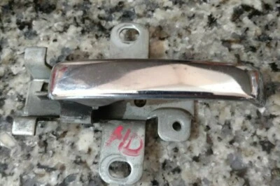 Внутренняя дверная ручка LF LR RF RR, все - 1982 82 Nissan Datsun 210 универсал - Изображение 1 из 4