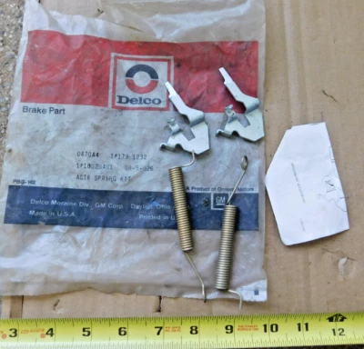 KIT DE AJUSTE DE RESORTE DE FRENO TRASERO NUEVO DE STOCK PARA AUTOS CADILLAC DEVILLE 1992-93 1993 NUEVO Foto 1 de 2