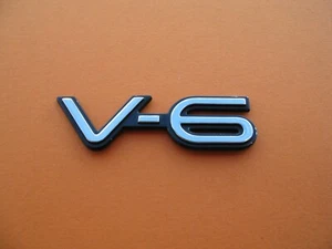 00 01 02 03 04 05 SATURN LW100 LW200 LW300 V6 REAR EMBLEM LOGO BADGE SIGN A3003 - Picture 1 of 2