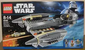 Lego Star Wars 8095 General Grievous Starfighter Figuren BA OVP 100% komplett - Bild 1 von 3