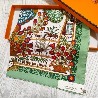 未使用 HERMES Petit Carre 45 装饰复古丝绸围巾口袋方形 42 厘米 — 第 1/4 张图片