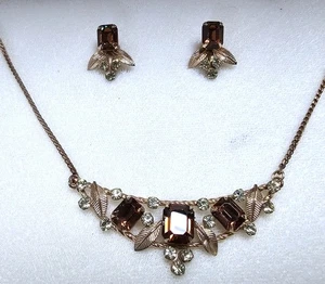 Collar y pendientes vintage Van Dell Demi Parure ámbar oscuro con estrás - Imagen 1 de 10