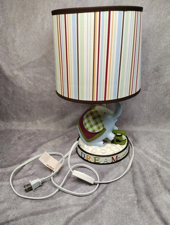 Lámpara de mesa infantil Kids Line Elephant E es para elefante con pantalla Foto 1 de 1