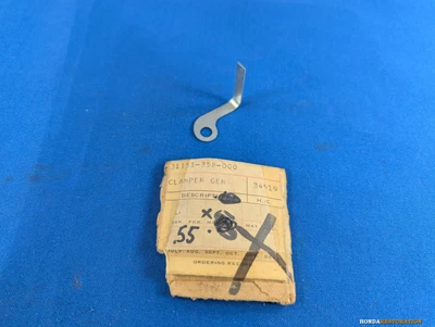 Оригинальный изолятор генератора Honda CL360G (1974) 31151-358-000 новый из старых запасов - Изображение 1 из 2