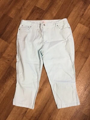 Dressbarn Jean Capri 16 verde azulado claro Foto 1 de 4