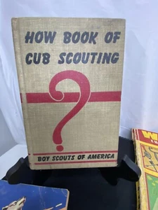 Calling All Boy Scout Collector Enthusiasts Check It Out Vintage Scout Book Lot - Picture 1 of 10