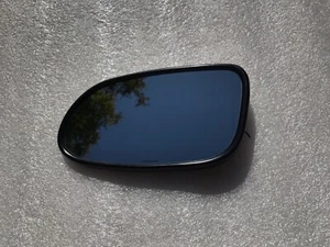 03-08 MERCEDES W209 CLK500 CLK350 DRIVER SIDE MIRROR GLASS 2308100521 - Picture 1 of 5