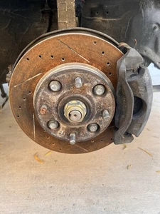 1994-1997 HONDA ACCORD RIGHT l SIDE FRONT SPINDLE KNUCKLE HUB NON-ABS TYPE - Picture 1 of 4