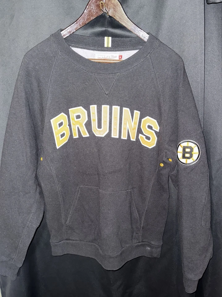 Men’s Mitchell & Ness Mens Boston Bruins Crewneck Sweatshirt Pullover  Size M - Image 1 of 3