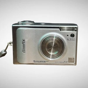 Fujifilm Finepix f10 6.3MP Silver Tested Works Pre Owned Charger and battery - Picture 1 of 7