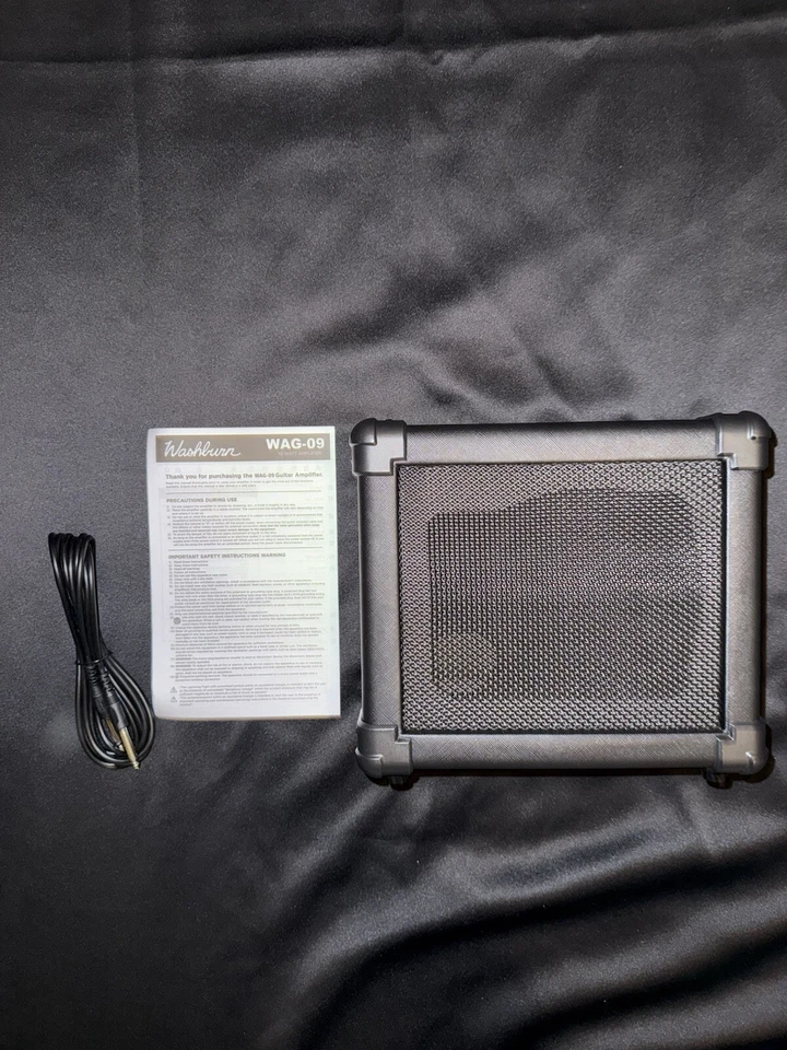 Amplificador de guitarra WAG-09 con cable de instrumento Foto 1 de 3