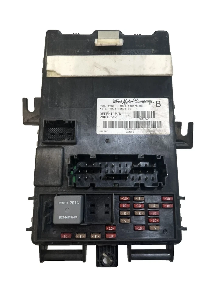 Body Control Module Fuse Box For 2005-2006 Ford Mustang P/N 4R3T-14B476-BS 2004 - Image 1 of 3