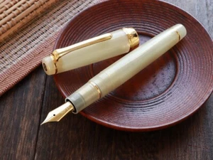 WANCHER Zipangu Fountain Pen 21K Gold Nib Japan Limited Original Design (MF Nib) - Picture 1 of 11
