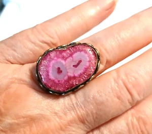 Silver Plated Dyed Pink Agate Agate Crystalline Detail Ring Size US 8 1/2 - Picture 1 of 7