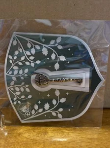 Disney Parks **Pluto** 90th Anniversary Special Edition Key Trading Pin - Picture 1 of 7