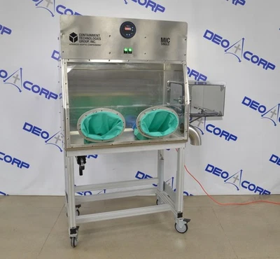 Aislador compuesto de farmacia de cámara única Containment Technologies MIC Foto 1 de 4