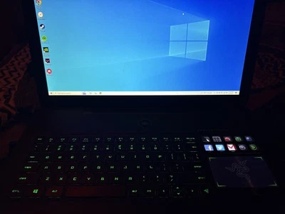 Razer Blade Pro 2014 con trackpad de pantalla  Foto 1 de 4