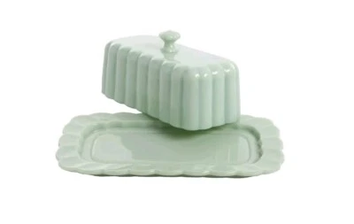 The Pioneer Woman Green Jade Jadeite Timeless Beauty Butter Dish With Lid  - Imagem 1 de 2
