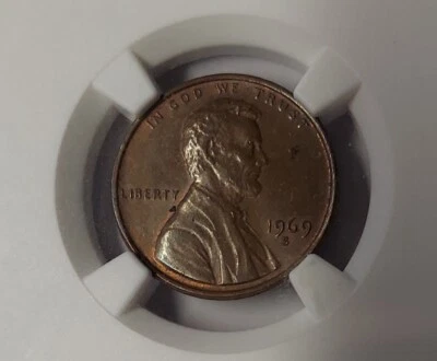 1969 S Penny Certified AU58 BN with a floating roof and doubling In God We Trust - Image 1 of 4