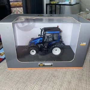Trecker Traktor Valtra N 103 in blau azul blue, UH 4210 in 1:32 New Boxed - Picture 1 of 5