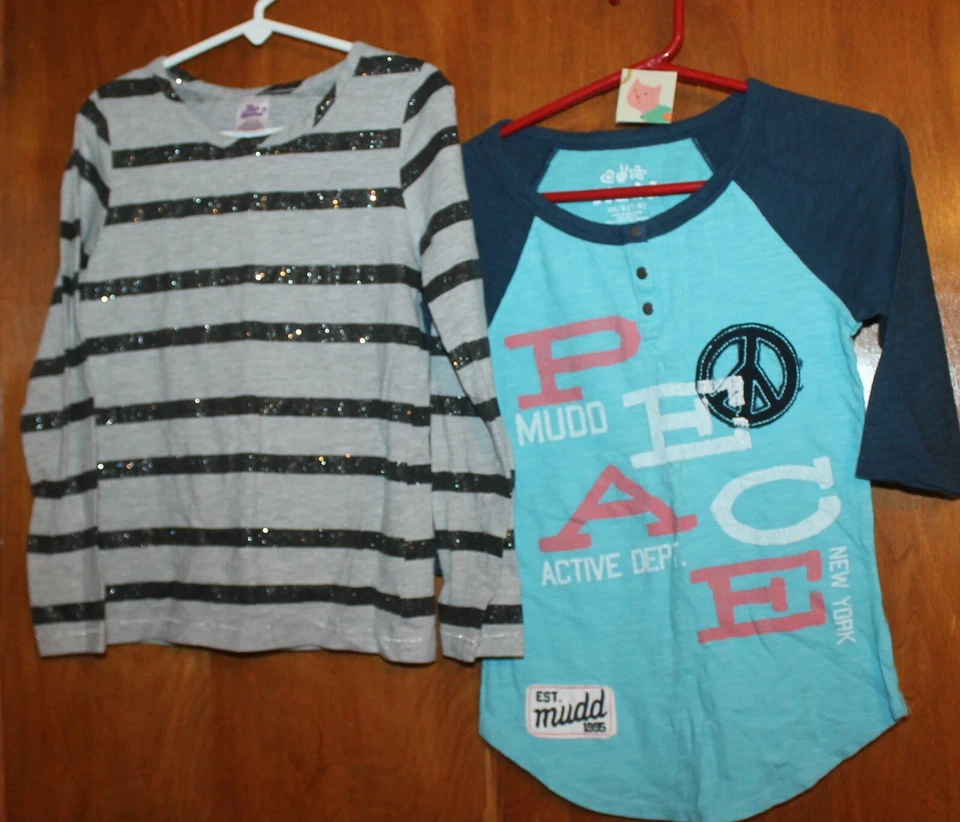 LOTE DE 2 * CAMISETAS Niñas Talla 7/8 con mangas largas y 3/4 (gris y azul) Usadas en Excelente Condición Foto 1 de 1