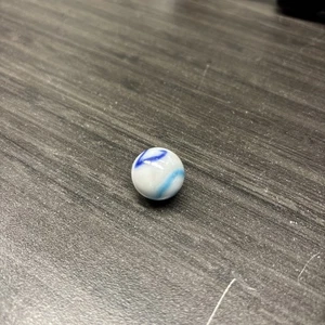 TIGER SHARK White/Blue Glass Marble 16mm (5/8 inch) - Picture 1 of 6