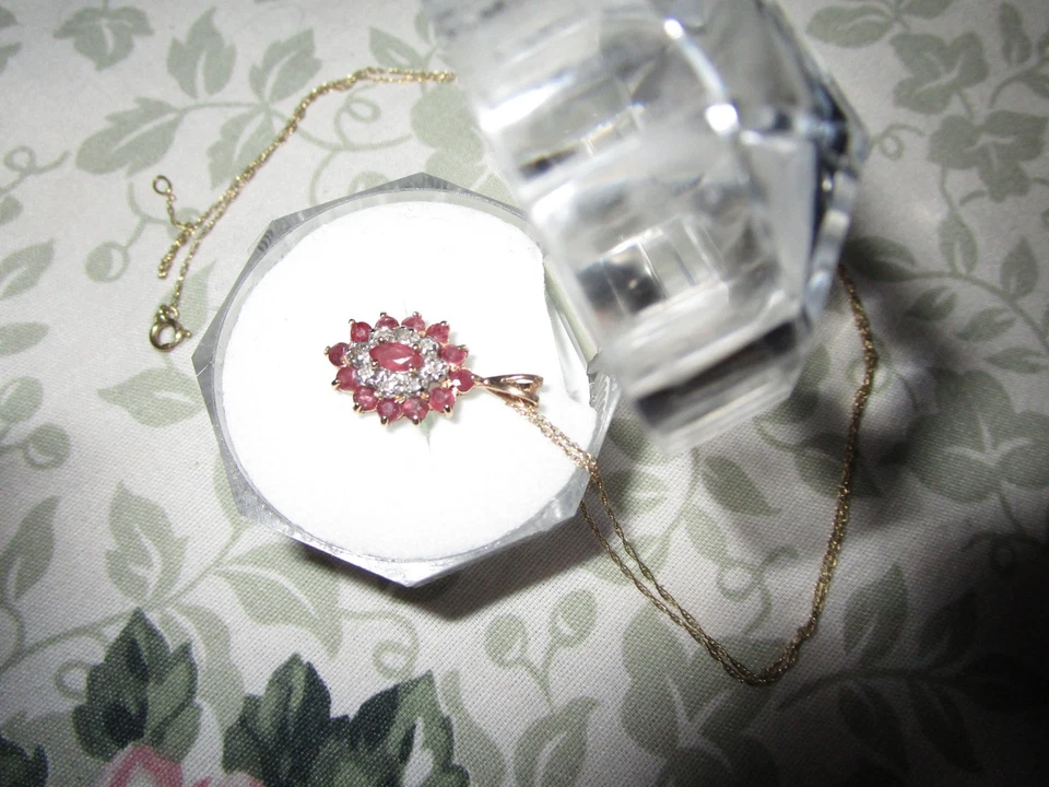 Vintage 10k Gold 19”.8mm Necklace w 10K 21mm  Gold Red ruby pendant - Image 1 of 4