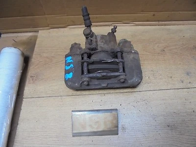 PINZA DE FRENO TRASERA LADO PASAJERO TOYOTA COROLLA VERSO 2002 1.8 VVTi Foto 1 de 4