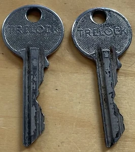 2 alte TRELOCK - Schlüssel - Nummer T04620 - Bild 1 von 2