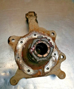 86-95 Toyota Pickup truck 4RUNNER Steering Knuckle Spindle 4WD 4X4 IFS LEFT LH - Picture 1 of 7