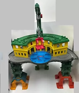 Thomas & Friends Gullane Limited Cranky Superstation Railway Mattel 2016 - Picture 1 of 4
