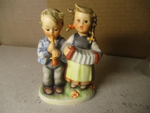 Hummel Goebel Figurine Birthday Serenade 216 2/0 TMK 4 Made in Germany L233 LK - Picture 1 of 3
