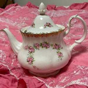 Dimity Rose Teekanne Rosenmuster Große L Größe Bone China Made in United Kingdom - Bild 1 von 12