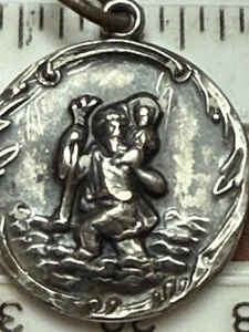 Vintage 3-D Raised St Christopher Sterling Silver Medal Circa 1950s - Picture 1 of 7