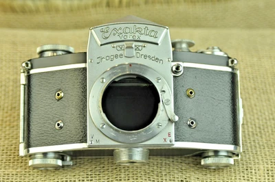 Exakta Varex VX mit Tele - Ennalyt 3,5 / 135 - Bild 1 von 4