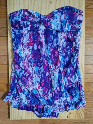 nuevo-sin-etiquetas talla 14 traje de baño St. Tropez una pieza colorido  Foto 1 de 4