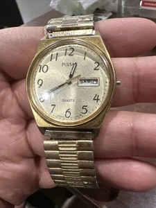 Funktionierende Pulsar Uhr von Seiko goldfarbene Herrenuhr muss gereinigt werden braucht neue Krone - Bild 1 von 9