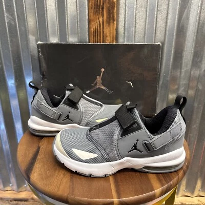 Jordan Trunner 11 LX Kids Size 5y 2011 Gray 453843-002 New With Defects - Изображение 1 из 4