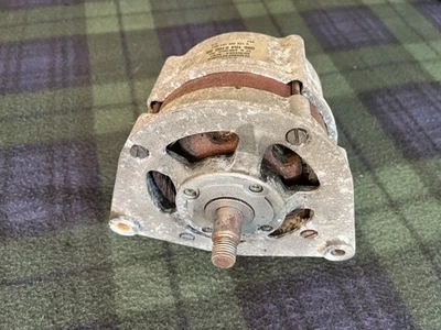 Mercedes-Benz R107 560SL 380SL Bosch Alternator - Image 1 of 4