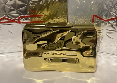 Estuche rígido clutch de lápiz labial/maquillaje dorado MAC Cosmetics ~ L 5,5" X H 3,75" x W 1,5" Foto 1 de 4