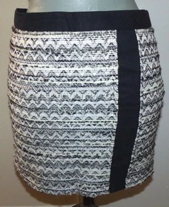 Minifalda NELL Estampado en Blanco/Negro Mezcla de Lana - Talla 6 - Excelente Estado Usado - Imagen 1 de 4