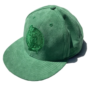 Cappello berretto Boston Celtics Ultra Game finta pelle scamosciata NBA snap back Kelly verde OSFM - Foto 1 di 8