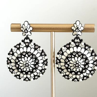 Pendientes de disco redondo vintage Joan Rivers esmalte blanco flor estrás transparente Foto 1 de 4