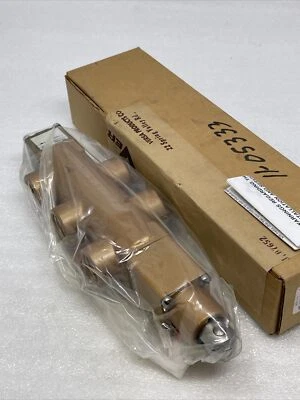 Versa VSC-4502-18S Pneumatic 4-Way Directional Valve, VAC-200, New - Image 1 of 4