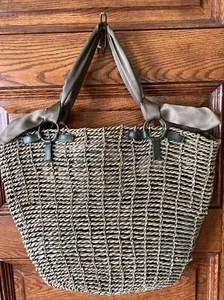 REEF Camo Lined & Olive Green Satiin Trim Wicker Beach Shoulder BAG Straw TOTE - Picture 1 of 9