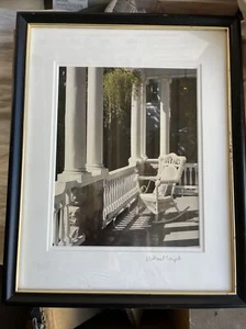 White wicker rocker on a New England porch 12x15 Frame, Artist Signed - Imagen 1 de 4