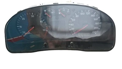 Tachometer Mit MFA 110.008.794/023 VW PASSAT VARIANT (3B5) 1.9 TDI - Bild 1 von 4