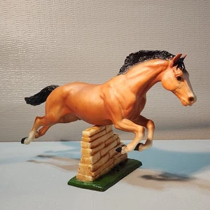 1970s BREYER Jumping Horse Model 300 'StoneWall' Round Mark Mold USA 9" Bay Mint - Imagen 1 de 13