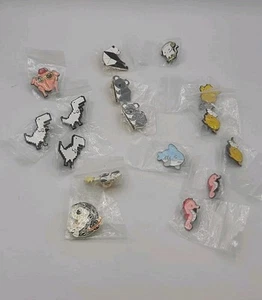 Delightful Set of 16 Enamel Metal Pins Space Turkey Cat Sea Horses Brand New - Picture 1 of 7